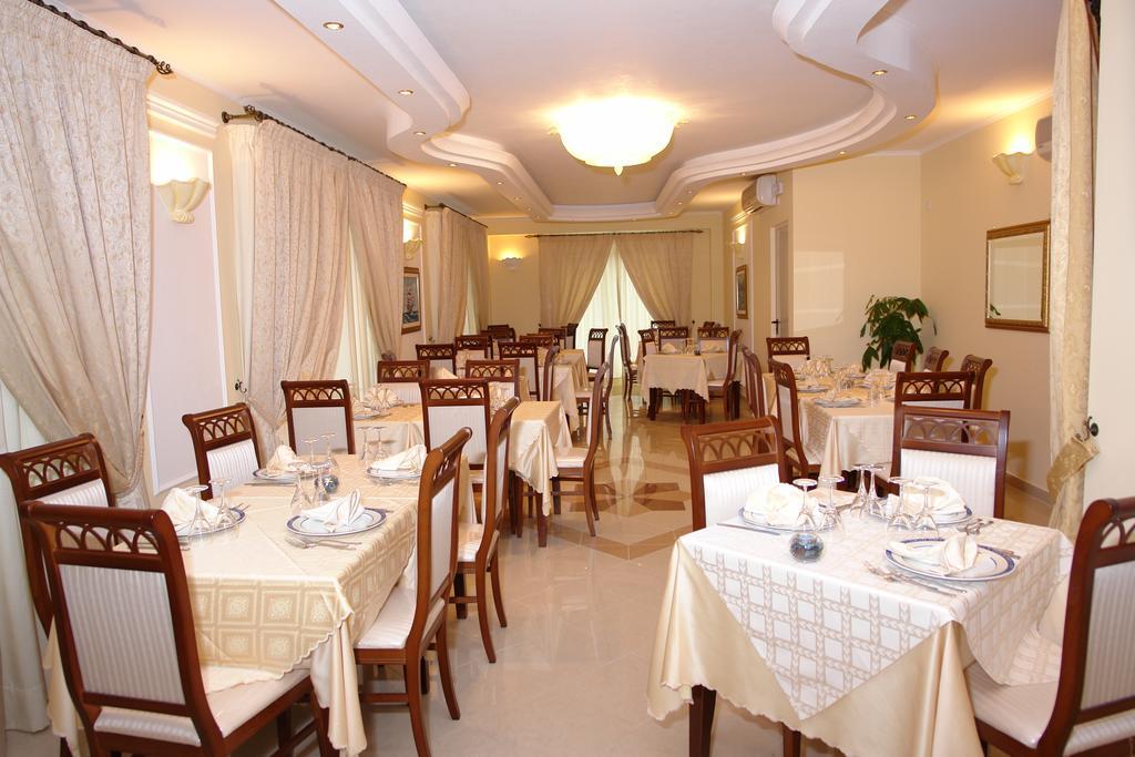 Cridda Hotel & Restaurant Джицерия Стая снимка