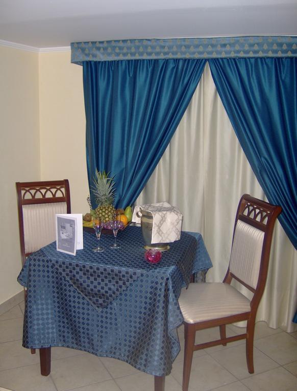 Cridda Hotel & Restaurant Джицерия Екстериор снимка